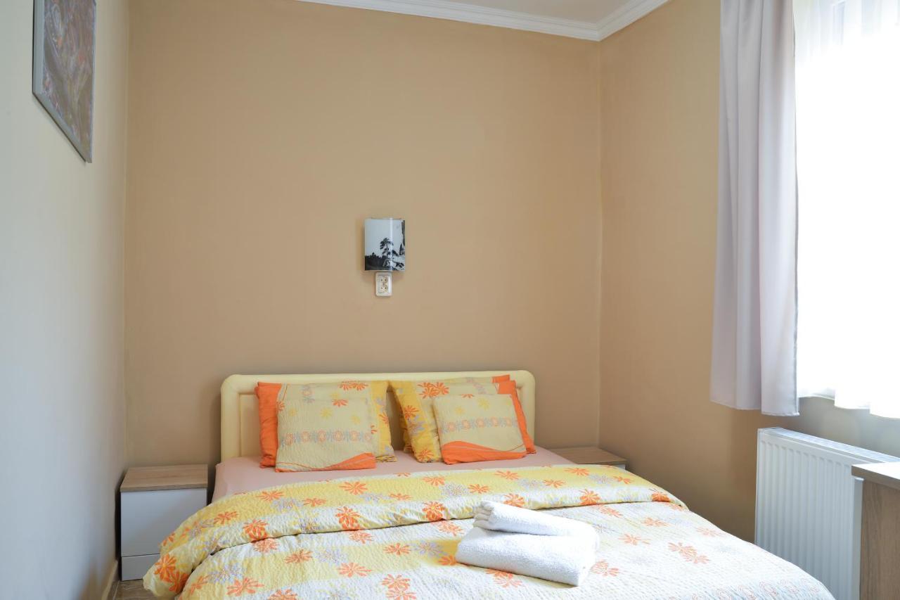 Harmonia Belvarosi Apartment Erlau